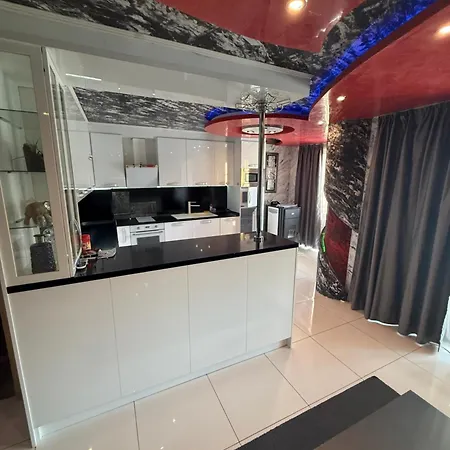 Lada Lejlighed Bŭnzarito